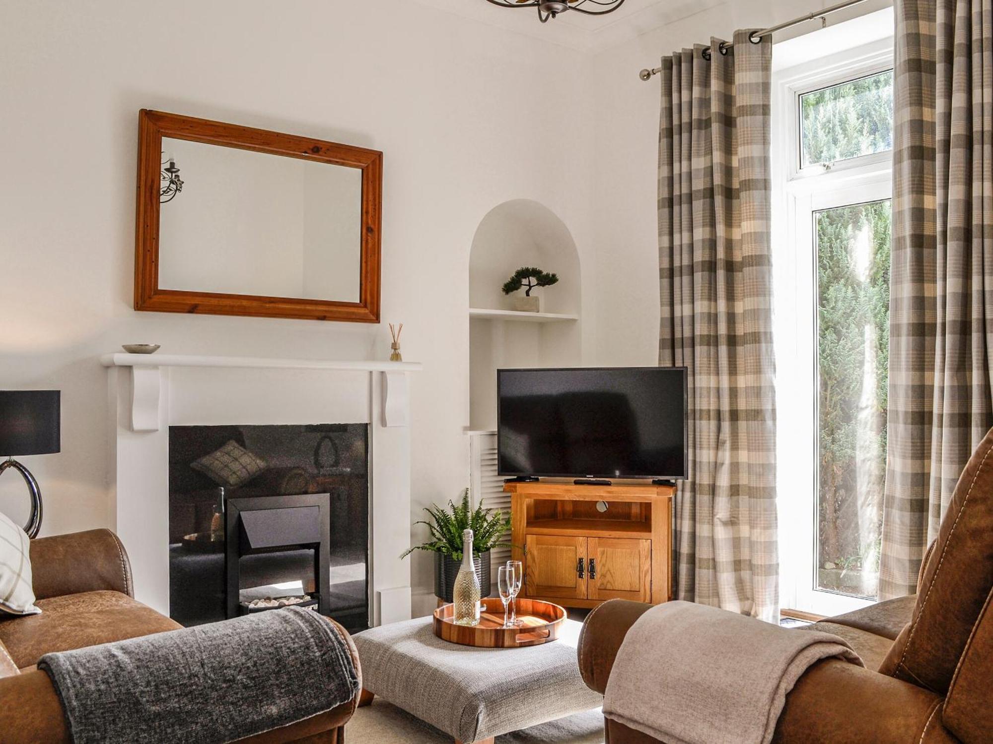 Villa Dezzys à Montrose Extérieur photo